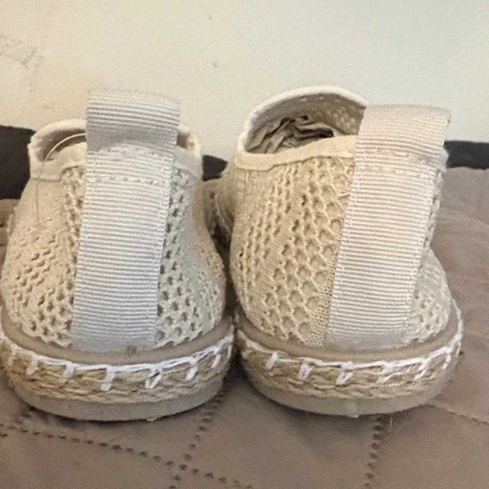 Elegant‎ Cream Espadrille Slip-Ons crochet mesh memory foam women’s size 6